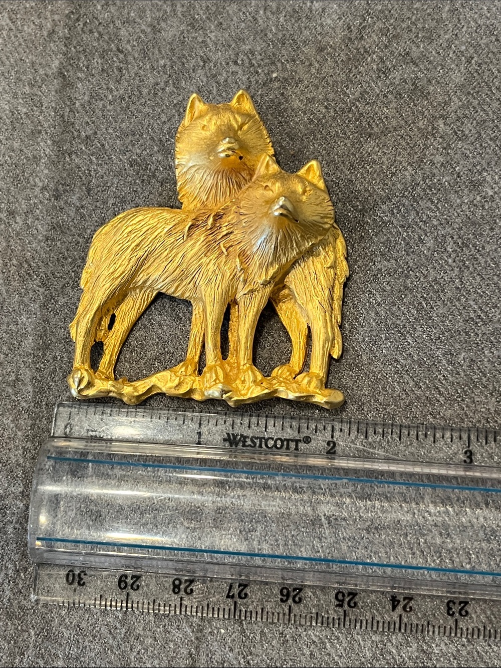Goldtone JJ Wolf Pair Brooch - Picture 4 of 6